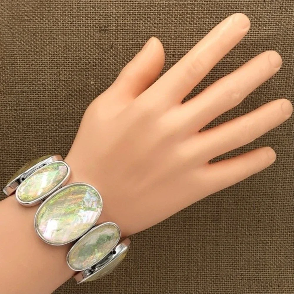🌼Large Iridescent Foil Ovals Silver Stretch Bracelet